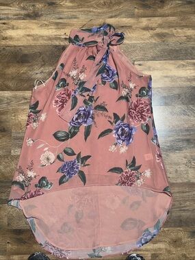 Sweet pea New York & Company Floral Peach Floral sleeveless -Neck Tank top